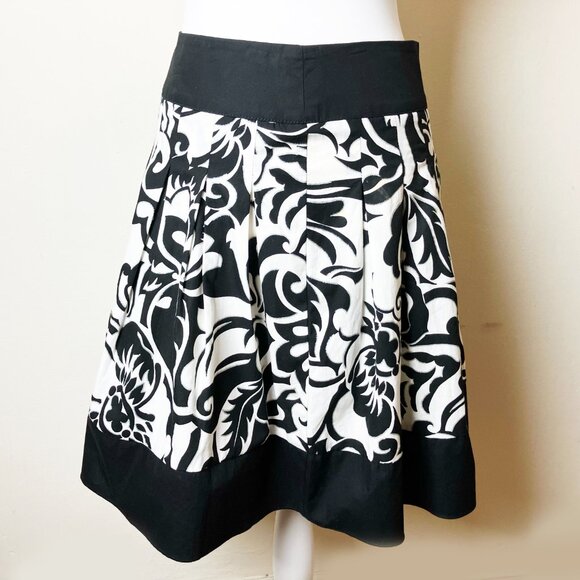 Cache Damask Black & White Floral Short Skirt w/Silver Trim & Pleats Size 0 EUC - Picture 3 of 9